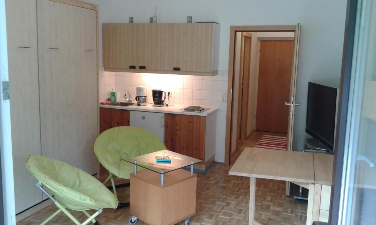 Ferienwohnung Vintage Garconiere Mit Balkon - 25 M2 Gmunden Exterior foto